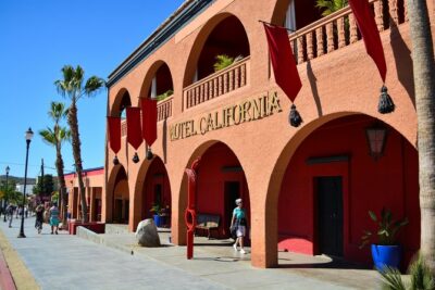 Private Todos Santos Jeep - Plaza Gali Pickup: How to Find Your Guide Fast