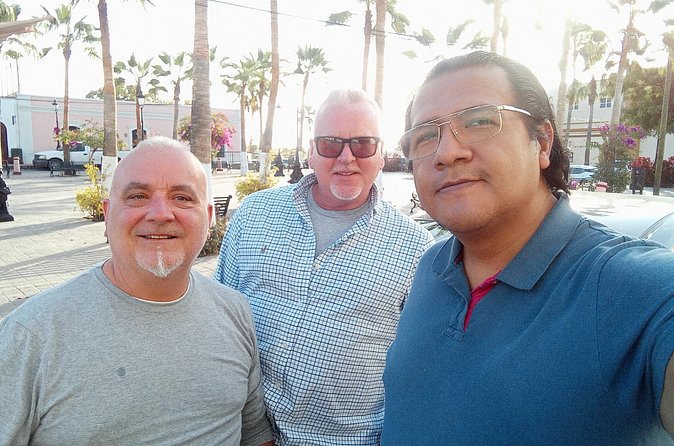 Private Transportation from Cabo San Lucas to Los Cabos Airport - The 1-hour ride: what to expect in the car and on the road