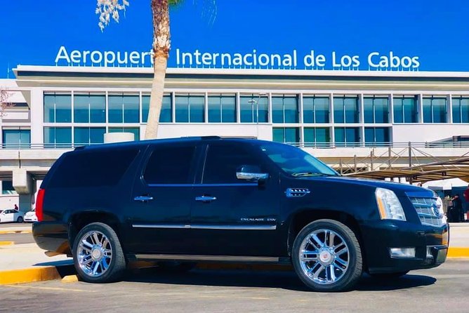 Private Transportation in Cabo - Finding Your Driver: The Name Board Trick