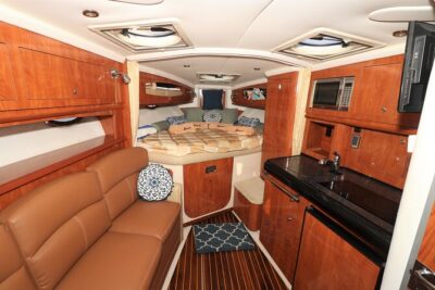 Private yacht charter for cruising & snorkeling in Cabo San Lucas - Sailing by the Cabo Arch and Land’s End: the stops worth planning for