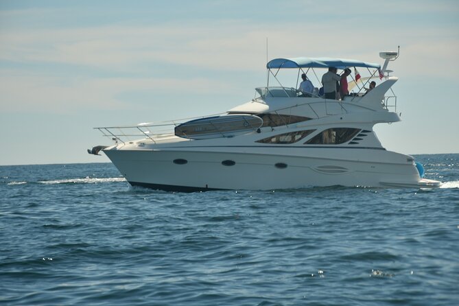 Pura Vida Yacht 42 FT with all inclusive service in Cabo - Who Should Book This Cruise?