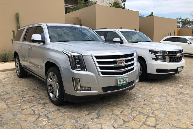 "Round Trip Airport Shuttle - San José del Cabo Hotel Zone" - The Chauffeur Experience: Friendly, Attentive, and Ready With Help