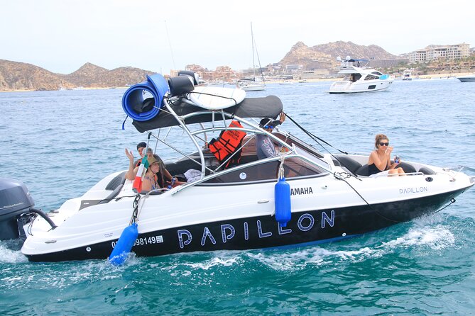 Small boat rental in cabo - Yamaha 28ft. - Stop 1: El Arco de Cabo San Lucas without the slow grind