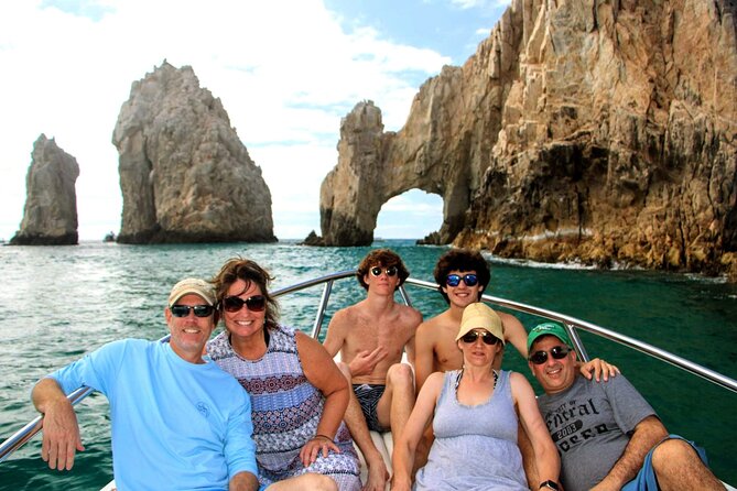 Snorkeling and whale watching Tour in Cabo - Pelican Rock: fish-feeding and a fast hit of underwater life