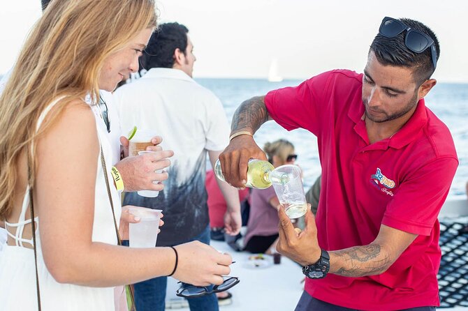 Sunset Cruise in Los Cabos with Jazz and Wine - Drinks and food: what the open bar and snack table are really like