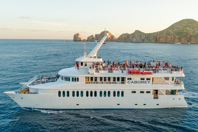 Sunset Mexican Dinner Cruise and Live Music in Cabo San Lucas - Live Band and DJ Entertainment: The Dance Floor Mood