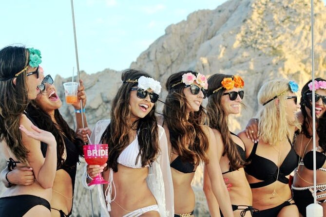Sunset Party Cruise at Los Cabos - Sunset Party Cruise in Los Cabos: what you’re really buying
