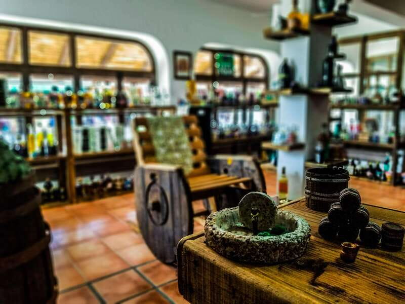 Tequila & Mezcal Tasting Experience - The mezcal pours: learning three kinds without guessing
