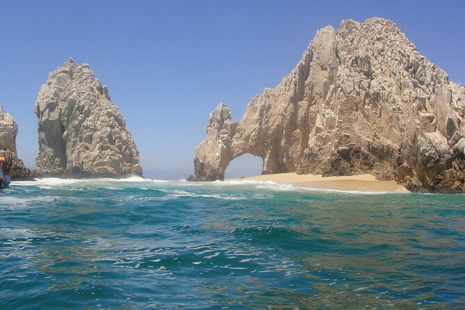 The Arch of Los Cabos Glass-bottom boat tour - Stop 1: Sea of Cortez cruising and the Cabo coastline views
