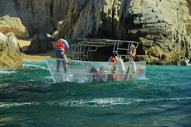 Tour to Arch in the only Clear Boat in Cabo Cruise Hotel PICKUP! - Guides and photo help: when the crew actually makes the difference