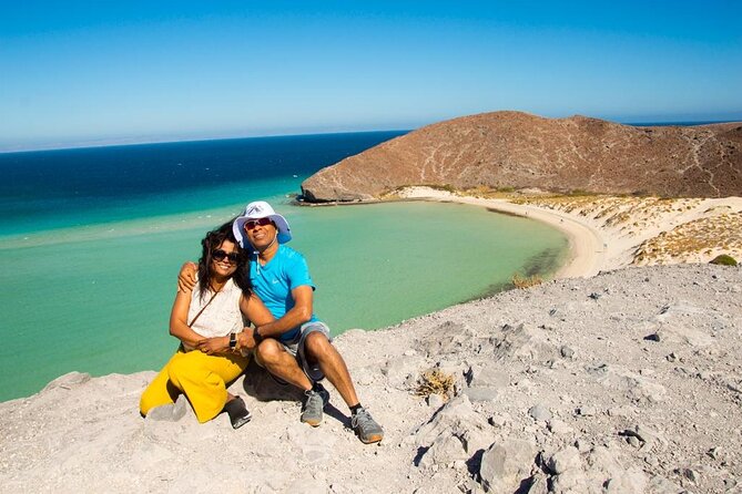 Tour to Playa La Paz from Cabo San Lucas - Todos Santos: quick cultural flavor and classic photo spots