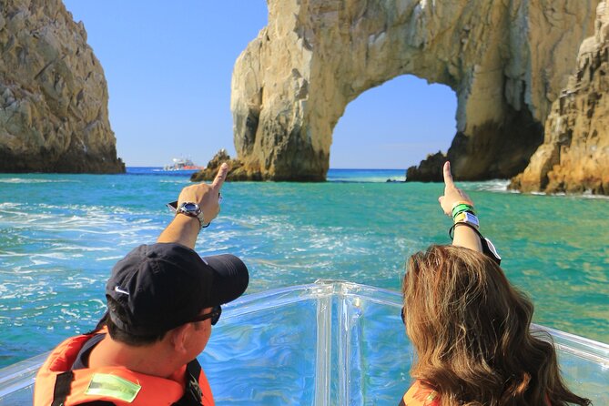 Tours in Cabo, Paseo al Arco and Fin de la Tierra in the only Clear Boat - On board reality: shoes off, lifejacket rules, and how to see fish fast