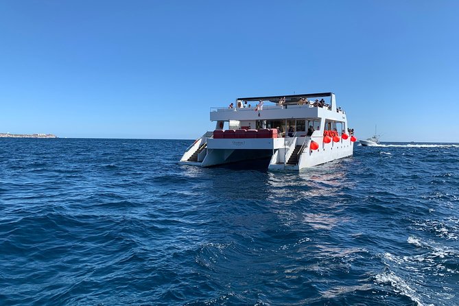 Whale Watching Cruise in Cabos San Lucas and Ground Transportation - The Cabo Arch stop: it’s not just sightseeing