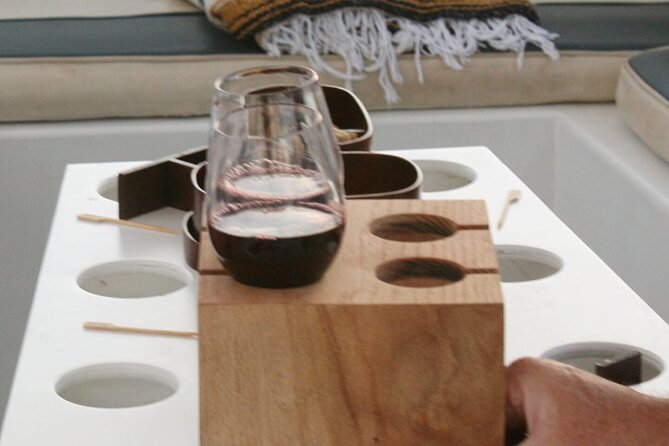 Wine Tasting Sunset Cruise Tour in San Jose del Cabo - The wine tasting and tapas pairing: the part that earns its keep