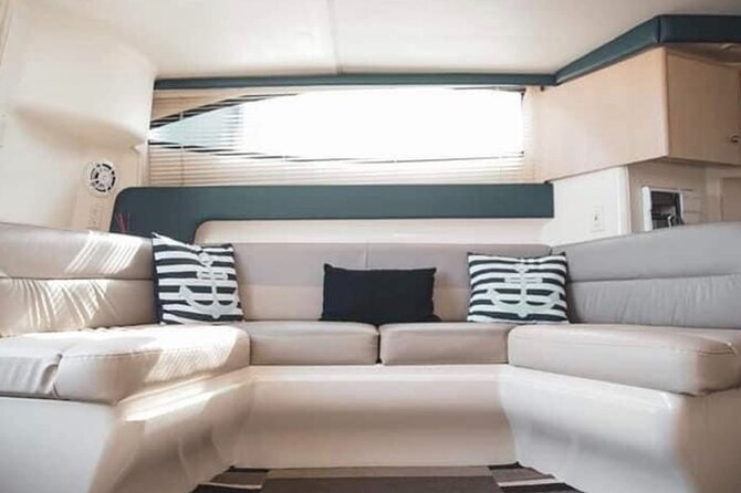 Yacht Carver - Luxury Private Yacht Tour - Food and open bar: snacks now, lunch upgrade if you want it